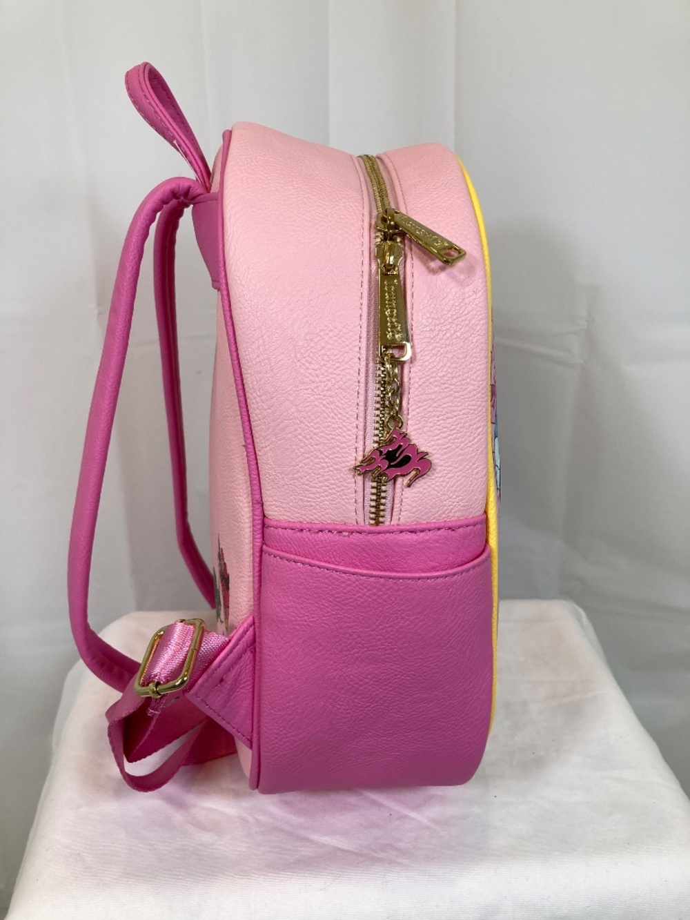 Loungefly Disney Sleeping Beauty Stained Glass Pink Backpack Some Wear - Picture 4 of 13